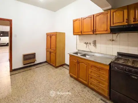 VENTA - CASA DE 1 DORMITORIO CON PATIO, ARROYITO.