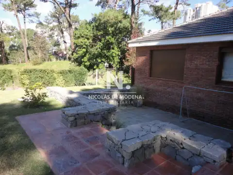 Casa 5 ambientes con 4 baños