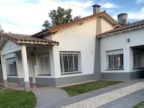 Casa en Venta con 1 cochera