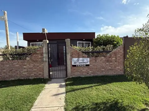 Casa 2 ambientes con 1 baño