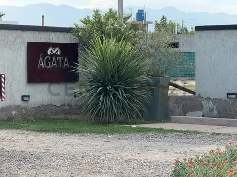 Venta de Casa. Barrio Privado Agata. Guaymallen.