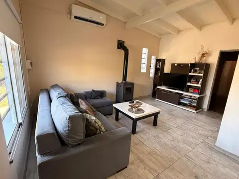 VENTA CASA EN GRAL BELGRANO: 3 DORM JUNTO A R41