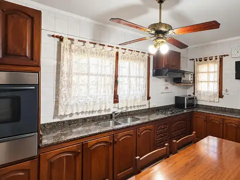 VENTA CASA 5 AMBIENTES AVELLANEDA - APTO CREDITO