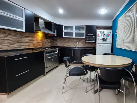 Casa en Venta en Valentín Alsina, USD 115.000