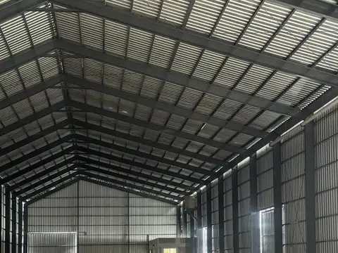 Galpon en Alquiler 27  mts Frente