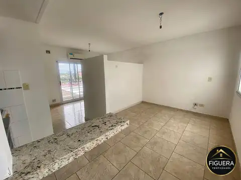 Departamento en Alquiler en Villa Luzuriaga, $ 500.000