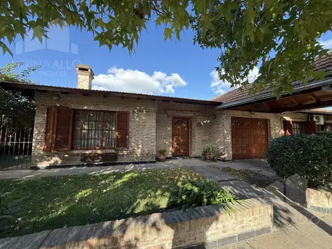 CASA 5 AMBIENTES EN VENTA EN CASTELAR NORTE