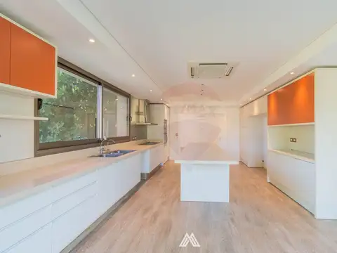 Casa en Venta en Ciudad de la Costa, USD 1.750.000