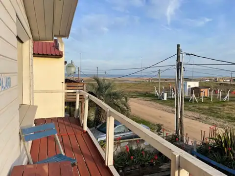 Casa en alquiler temporario c/ cochera en Balneario Buenos Aires