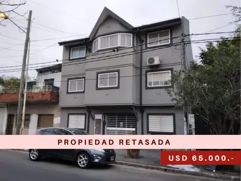 Departamento tres ambientes con patio