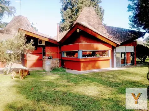 Casa en venta - 6 Dormitorios 5 Baños - 7 Hectáreas - General Rodríguez