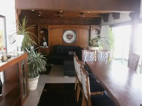 EXCELENTE PISO 4 AMBIENTES CON DEPCIAS PISO ALTO GRAN VISTA