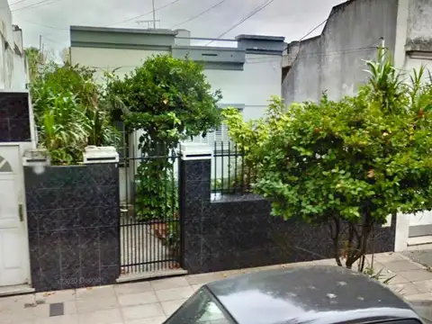 VENTA PH ESTILO COLONIAL A RECICLAR CON 174MTS TOTALES