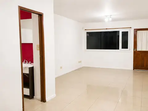 Depto Tipo Casa 3 ambientes con 1 baño