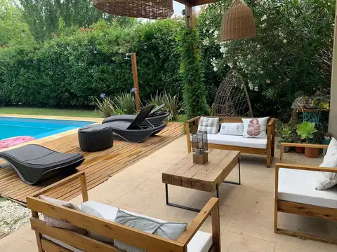 Alquiler Temporal - Casa 3 dormitorios con pileta - Bella Vista - Buenos Aires Village