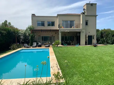 Alquiler Temporal - Casa 3 dormitorios con pileta - Bella Vista - Buenos Aires Village