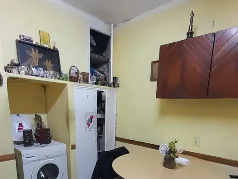 Depto Tipo Casa en Venta 50 años