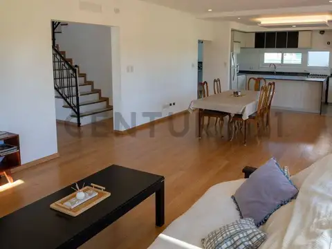 VENTA CASA 7 AMBIENTES EN ACACIAS PUERTOS
