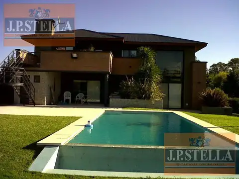 Casa en Venta de 4 dormitorios