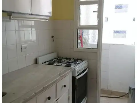 Iluminado 2 AMB en Rivadavia al 3800 en Almagro