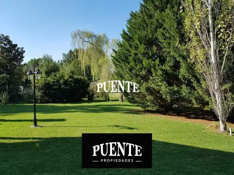 Casa en Venta en Saint Thomas lote doble, 5 dormitorios, esc. , play. y dependencias