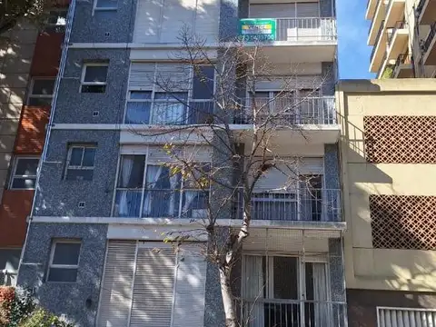 DEPARTAMENTO DE DOS AMBIENTES RECICLADO A LA CALLE C/ BALCON
