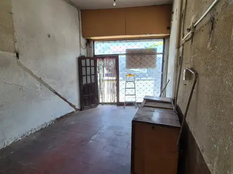 Local en Alquiler en Floresta, $ 450.000