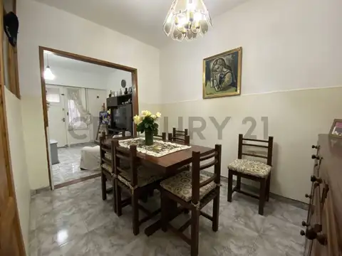 Venta  excelente PH a la calle con garage