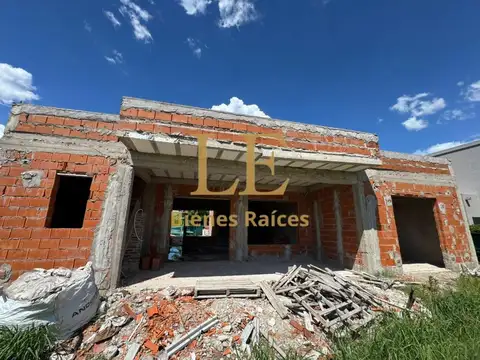 Casa en Venta en Haras Santa María, USD 170.000