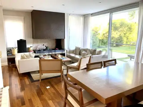 Casa en Alquiler de 3 dormitorios