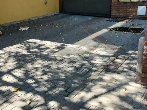 Avenida J. M. de Pueyrredón 800