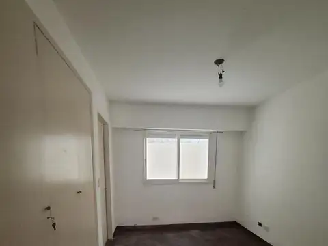 Urquiza 1600, Piso 00