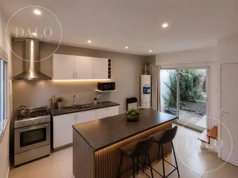 Casa 5 ambientes con 3 baños