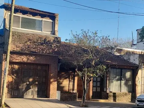 Tucuman al 800, Pilar centro
