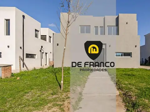 Venta Casa 5 ambientes en Pilar Del Este Barrio Santa Lucia