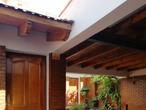 Casa 6 ambientes con 5 baños
