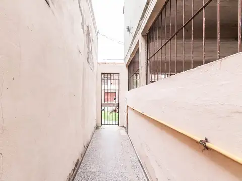 Depto Tipo Casa en Venta 26 años