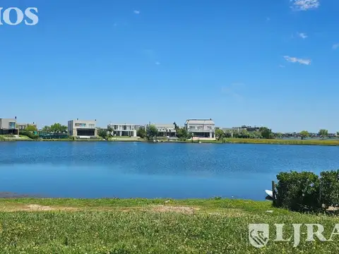 Terreno en Venta de 883,0 m2