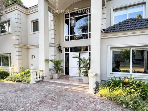 Venta de Casa 5 Amb. Casco de Leloir, Parque Leloir, Ituzaingo