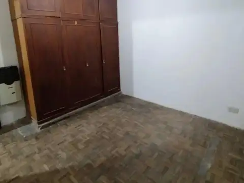 Depto Tipo Casa 5 ambientes con 2 baños