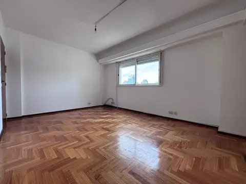 Lambaré 1100, Piso 6