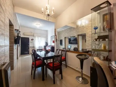 Pellegrini 30 - Casa 2 dormitorios - Barrio Martin
