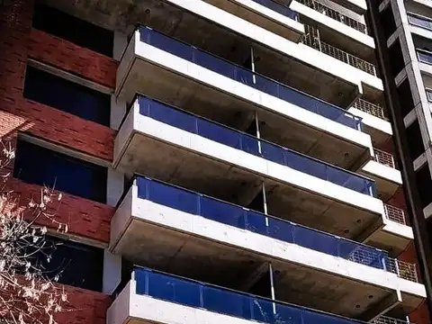 Departamento 3 DORMITORIOS. BALCON TERRAZA / PARRILLERO Pileta exc. -Exclusivo - Amenities- Lourdes