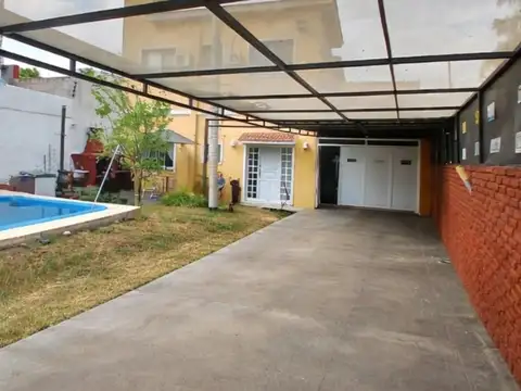 Casa 3 ambientes con 2 baños