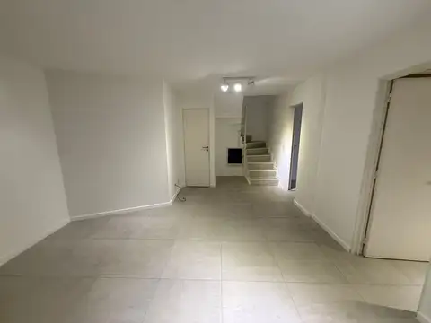 DUPLEX EN VENTA. NUEVA CORDOBA. DOS DORMITORIOS