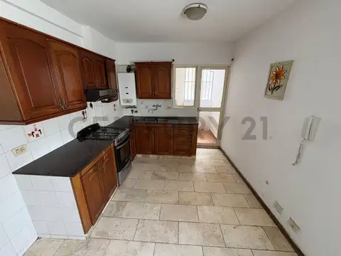 Laprida 600, Piso 0