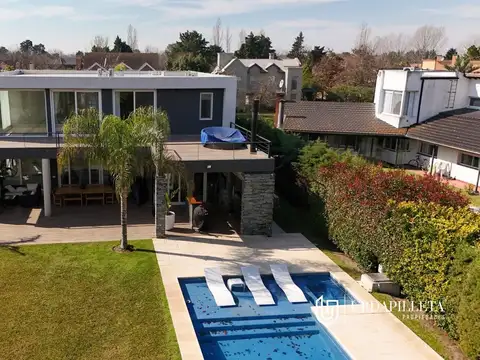 Casa en venta en Estancias Del Pilar con pileta-  El Recuerdo