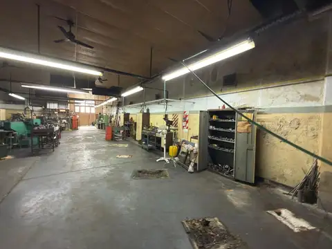 Galpón en venta de 400m en caseros