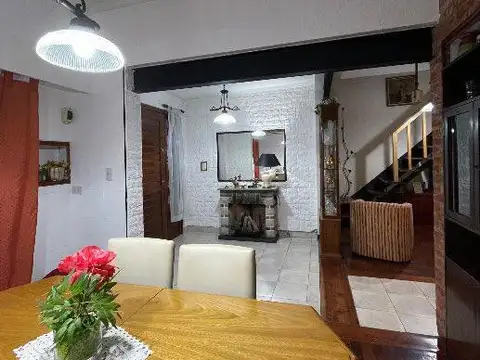 Depto Tipo Casa en Venta en Castelar Sur, USD 130.000