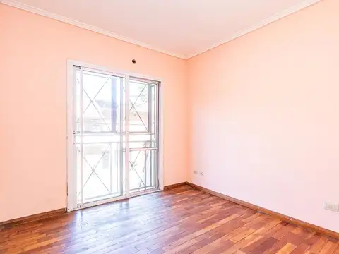 Depto Tipo Casa en Venta en Lanús Oeste, USD 64.000
